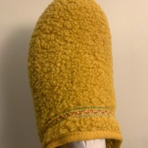New/Never Been Worn Men’s Bombas Slippers - Marigold / 100% Polyester
